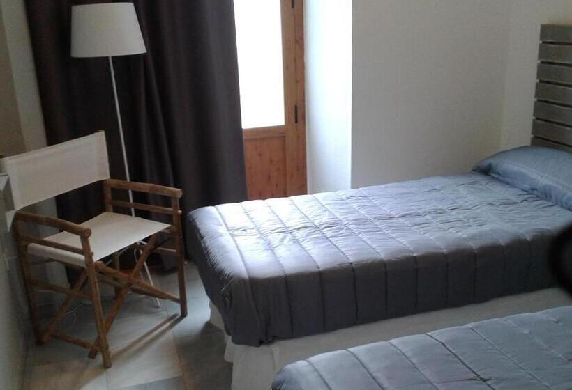 اتاق استاندارد, Granada Old Town Hostel