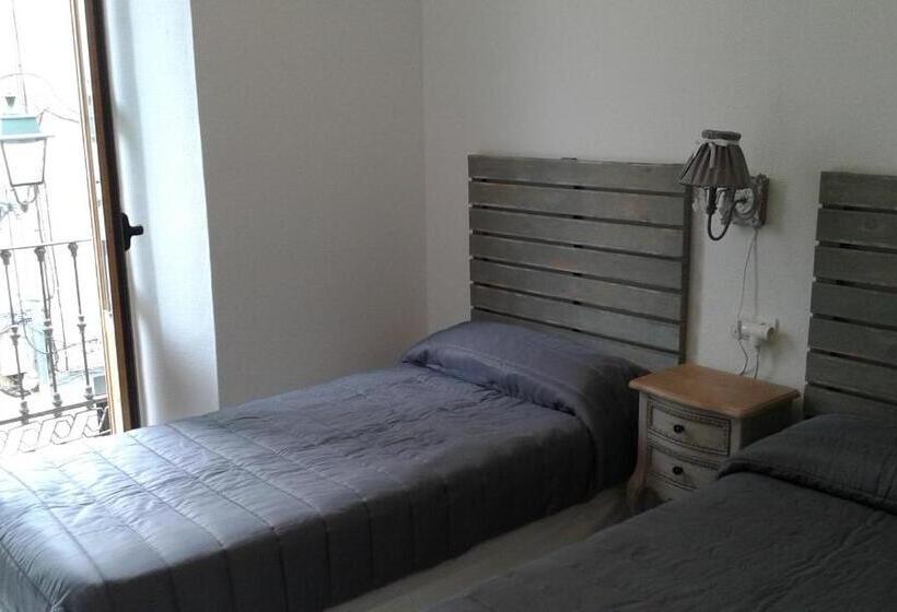 اتاق استاندارد, Granada Old Town Hostel