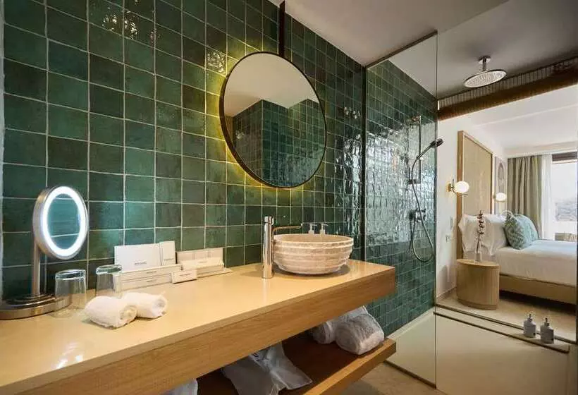 اتاق سوپریور با تخت بزرگ, Doubletree By Hilton Madrid Prado