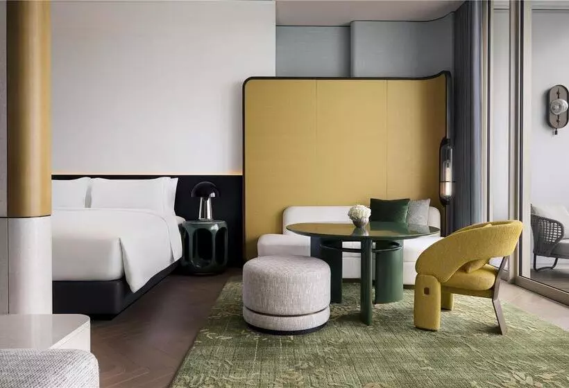 اتاق لوکس با تخت بزرگ, Doubletree By Hilton Madrid Prado
