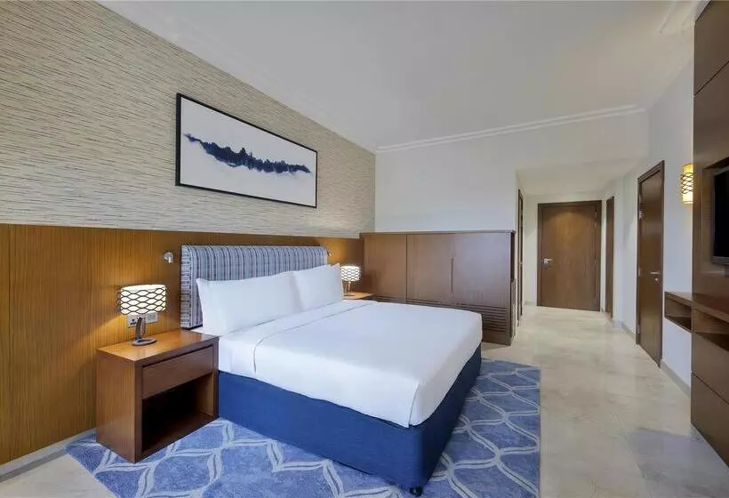 اتاق استاندارد با تخت بزرگ برای معلولان, Doubletree By Hilton Madrid Prado