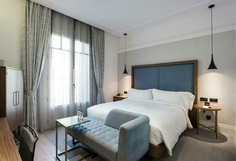 اتاق لوکس با تخت بزرگ, Doubletree By Hilton Madrid Prado