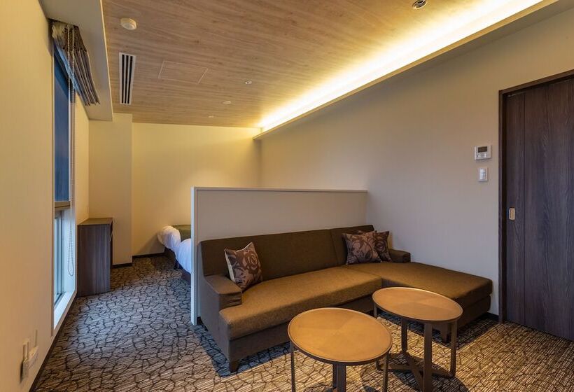 Camera Quadrupla Standard, Grandvert Kyukaruizawa