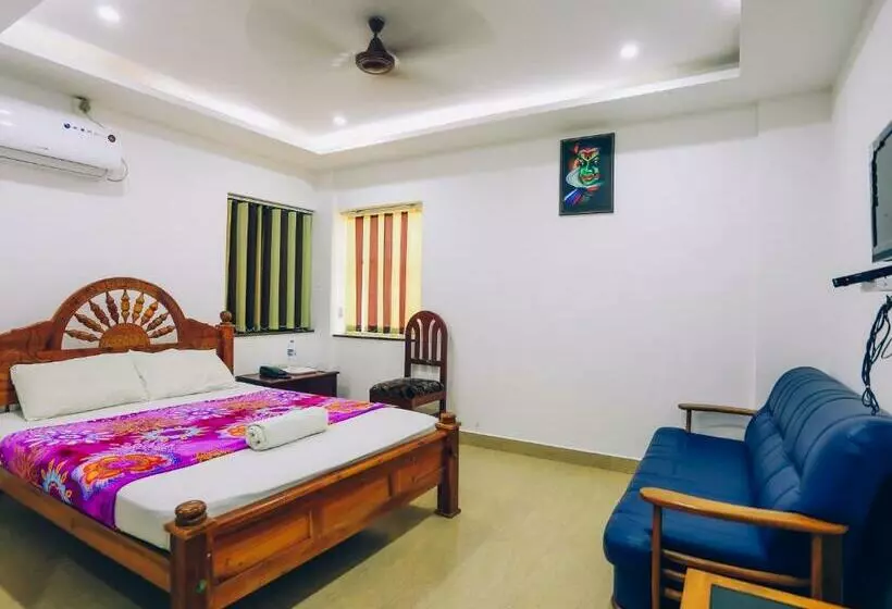 デラックスルーム, Hare Krishna Inn
