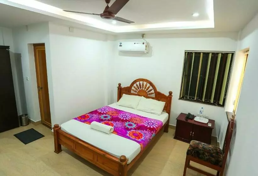 デラックスルーム, Hare Krishna Inn