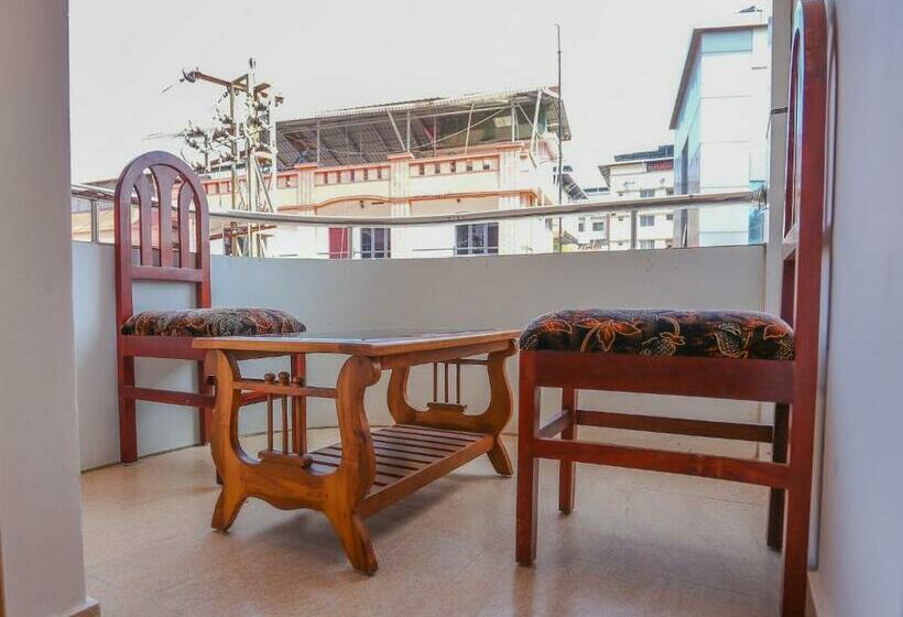 غرفة ديلوكس, Hare Krishna Inn