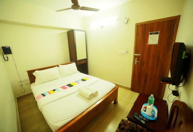 غرفة قياسية, Hare Krishna Inn