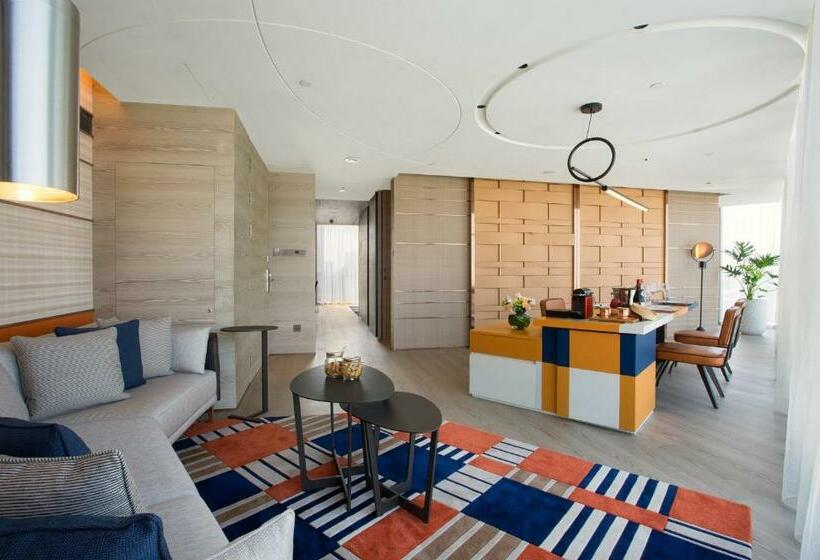 스위트 킹사이즈 침대, Indigo Kaohsiung Central Park, An Ihg