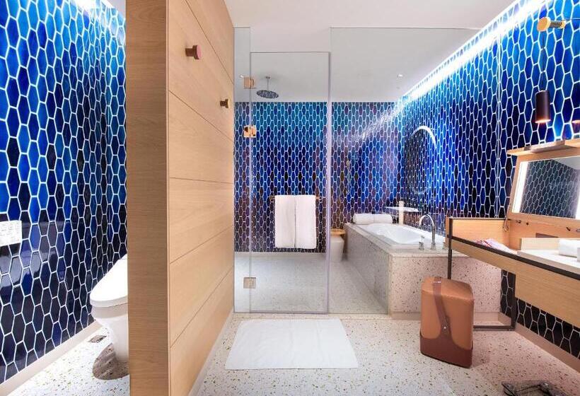 프리미엄 룸, Indigo Kaohsiung Central Park, An Ihg