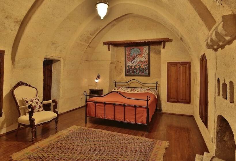 수피리어 룸, Lamihan Cave