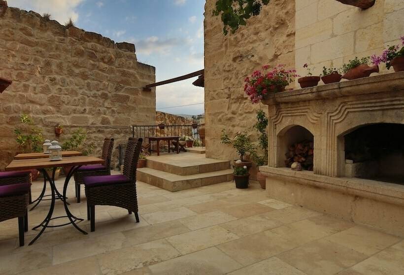 수피리어 룸, Lamihan Cave