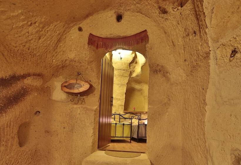 Quarto Estandar, Lamihan Cave