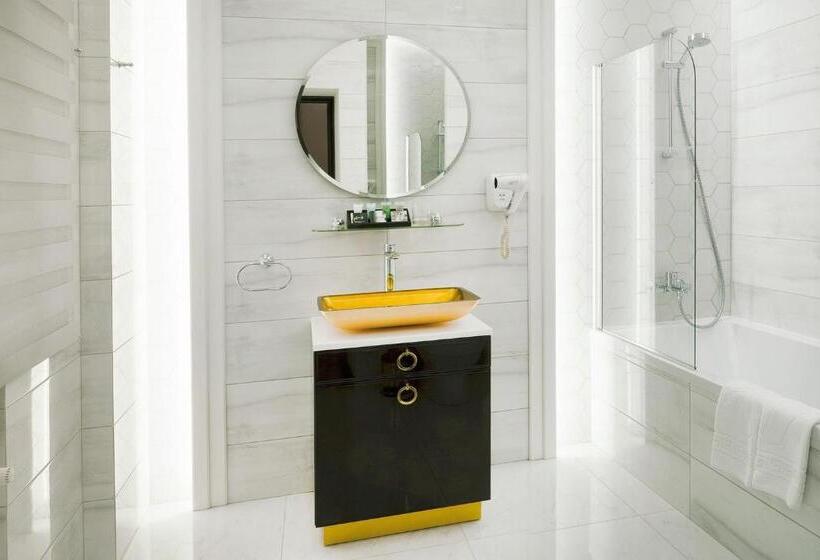 سوییت, Mirax Sapphire Boutique