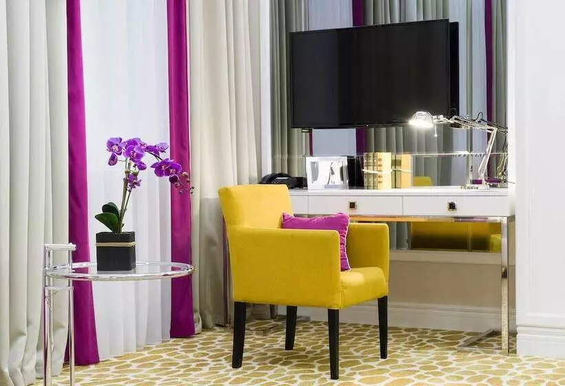Juniorsviitti, Mirax Sapphire Boutique