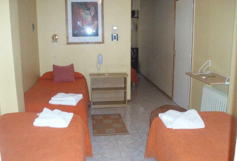 חדר סטנדרט לשלושה, Petit