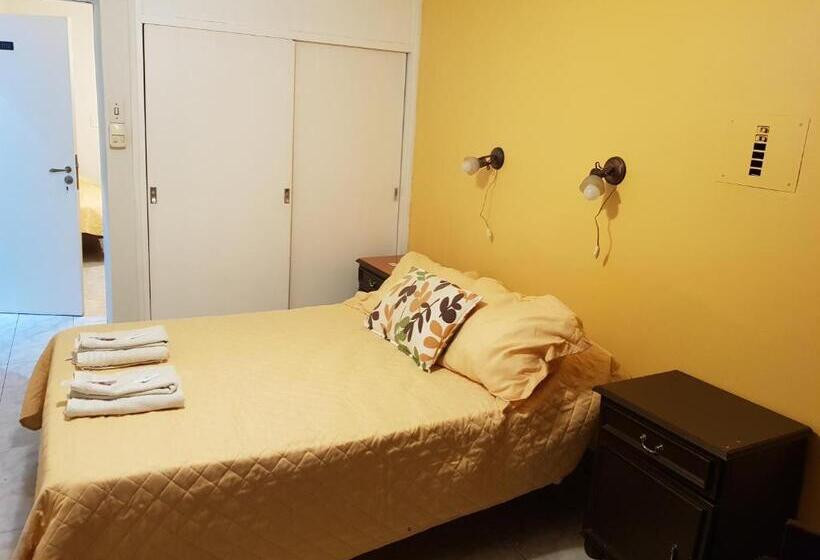 חדר משפחתי, Petit