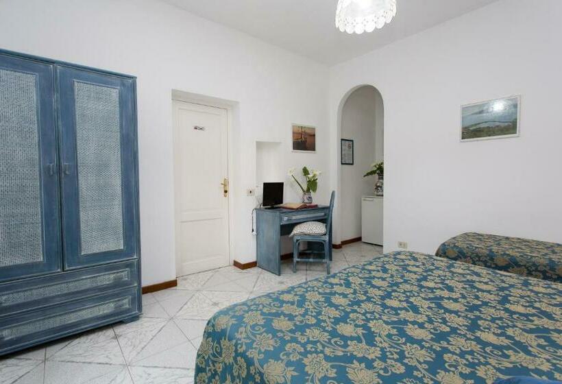 수피리어 룸, Poseidon