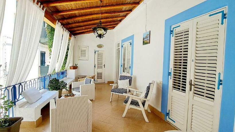 스탠다드 룸, Poseidon