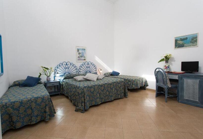 이코노이 4인룸, Poseidon