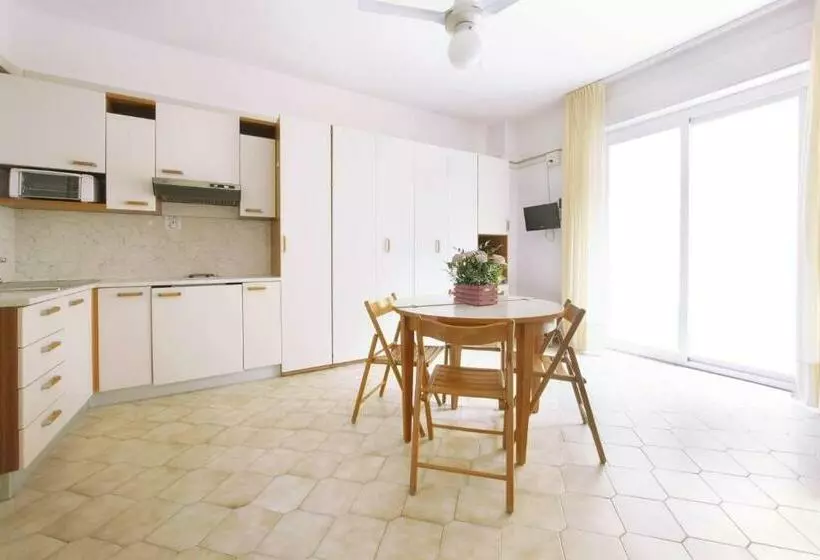 استودیوی استاندارد, Residence Barusso
