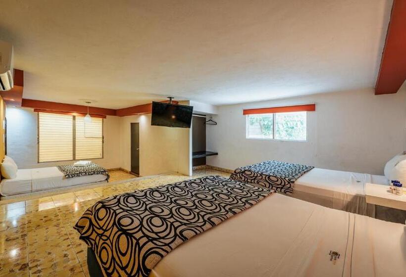 Номер Стандарт Трехместный, Santiago