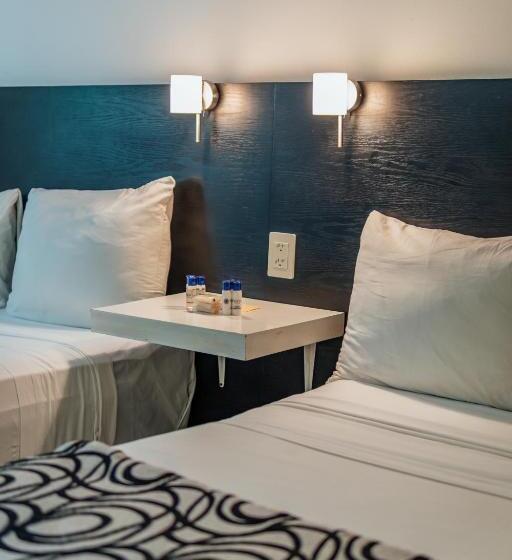 Номер Стандарт Трехместный, Santiago