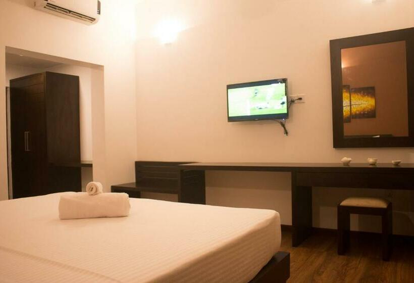 חדר דלוקס, The Suite 262