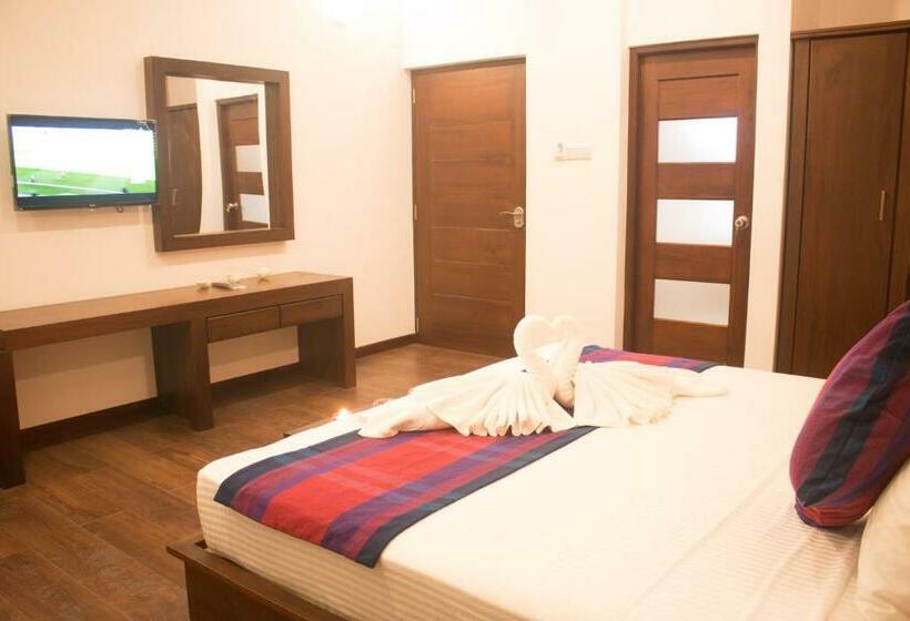 חדר דלוקס, The Suite 262