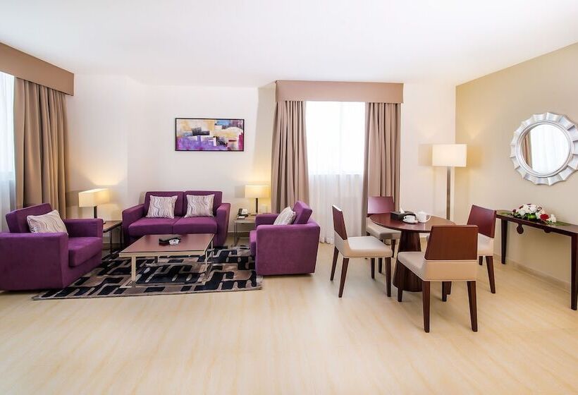 سوئیت خانواده 2 خوابه, V Hotel Fujairah