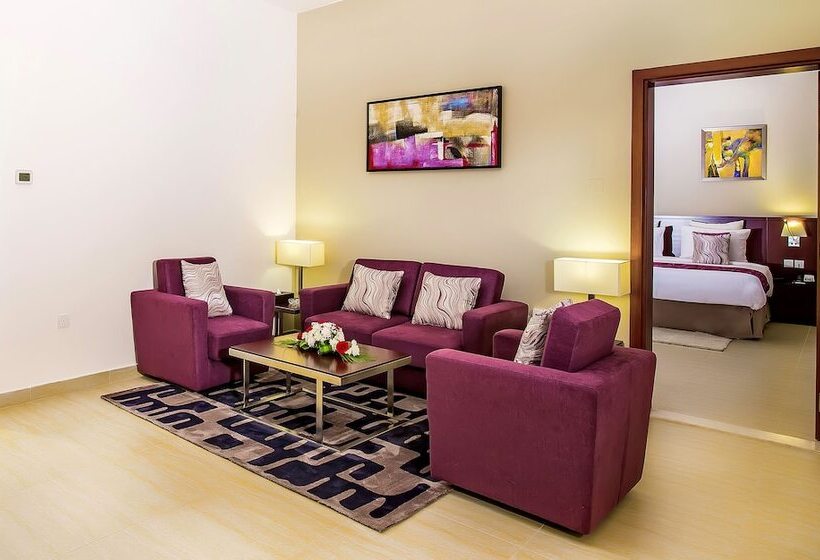 Люкс Семейный 2 Спальни, V Hotel Fujairah