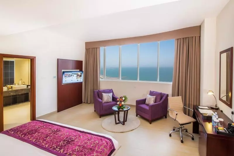 オーシャンビュージュニアスイート, V Hotel Fujairah