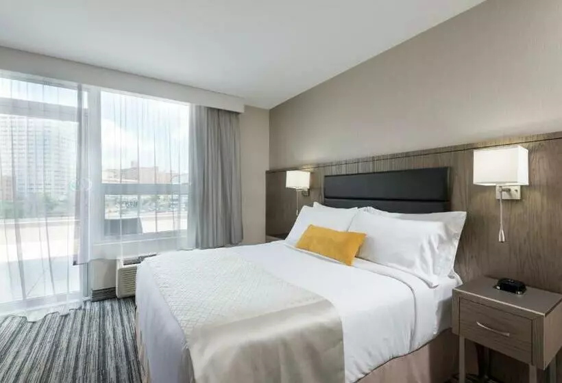 プレミアムルーム, Wyndham Garden Laguardia South