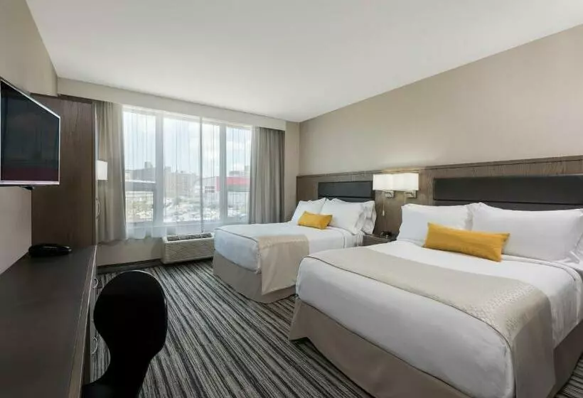 ２ダブルベッドのスタンダードルーム, Wyndham Garden Laguardia South