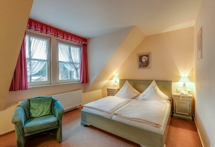 스탠다드 룸, Zur Burg Gmbh