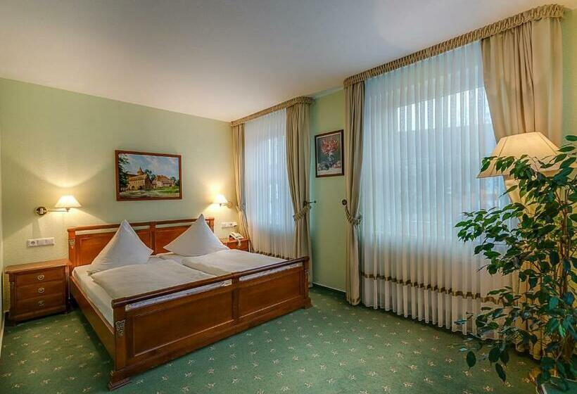 스탠다드 룸, Zur Burg Gmbh