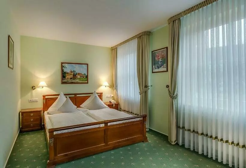 コンフォートルーム, Zur Burg Gmbh