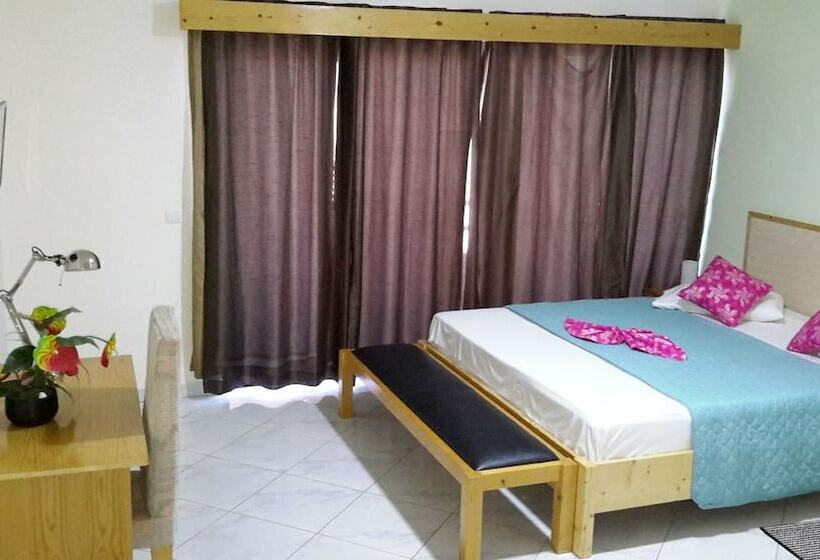 اتاق استاندارد با چشم‌انداز دریا, Lt Apart