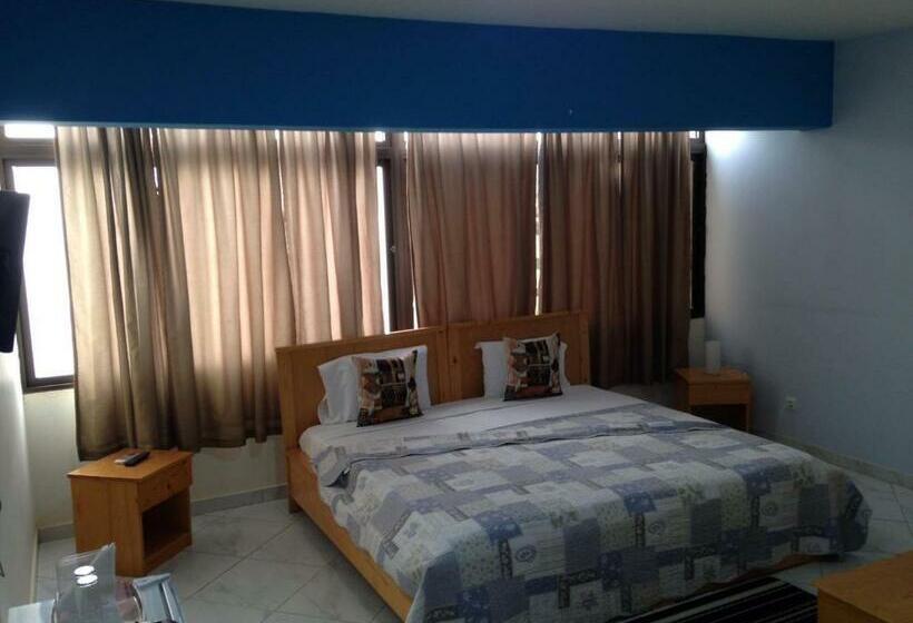 اتاق استاندارد, Lt Apart