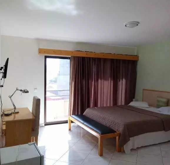 اتاق استاندارد یک نفره, Lt Apart