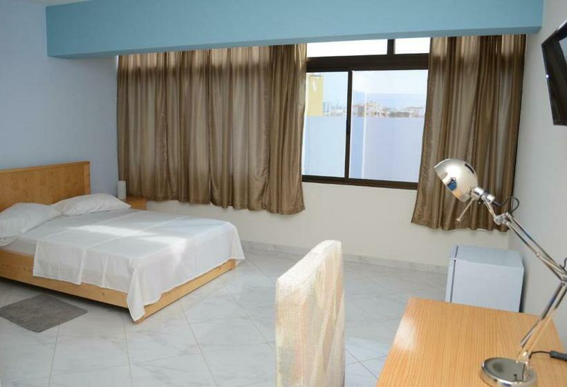 اتاق استاندارد, Lt Apart