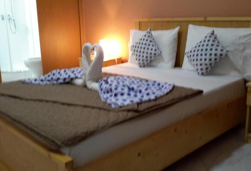 اتاق استاندارد با چشم‌انداز دریا, Lt Apart