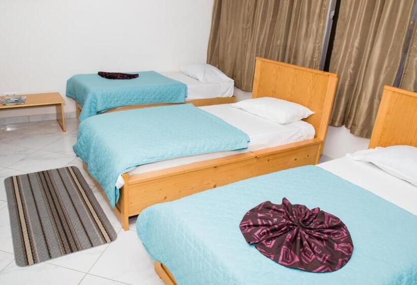 اتاق استاندارد سه نفره, Lt Apart