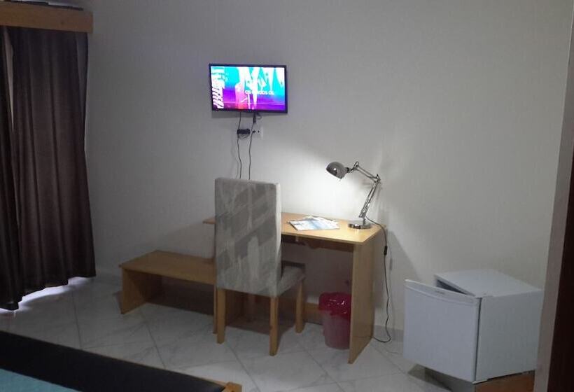 اتاق استاندارد با چشم‌انداز دریا, Lt Apart