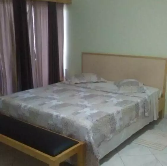 اتاق استاندارد با چشم‌انداز دریا, Lt Apart