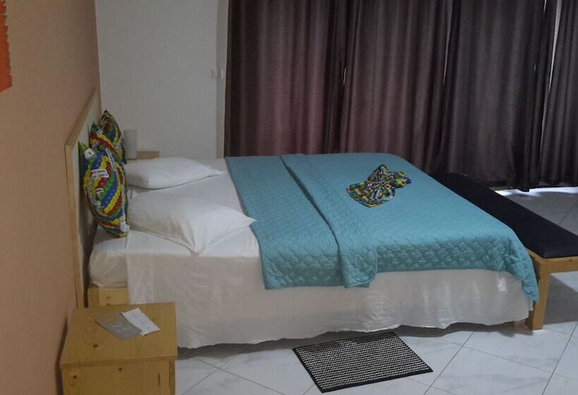 اتاق استاندارد با چشم‌انداز دریا, Lt Apart