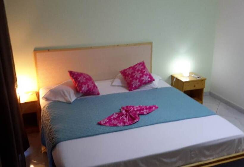 اتاق استاندارد, Lt Apart