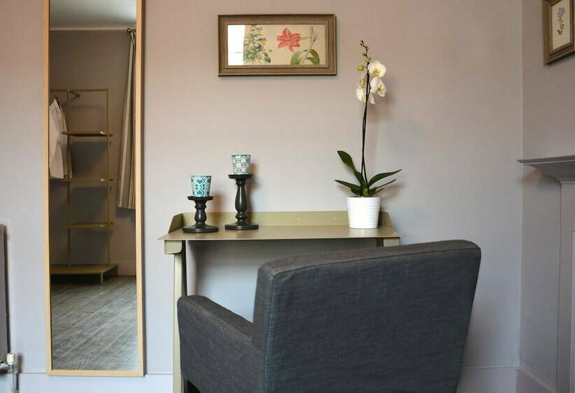 带共用浴室的标准房间, Monopoly Accommodations