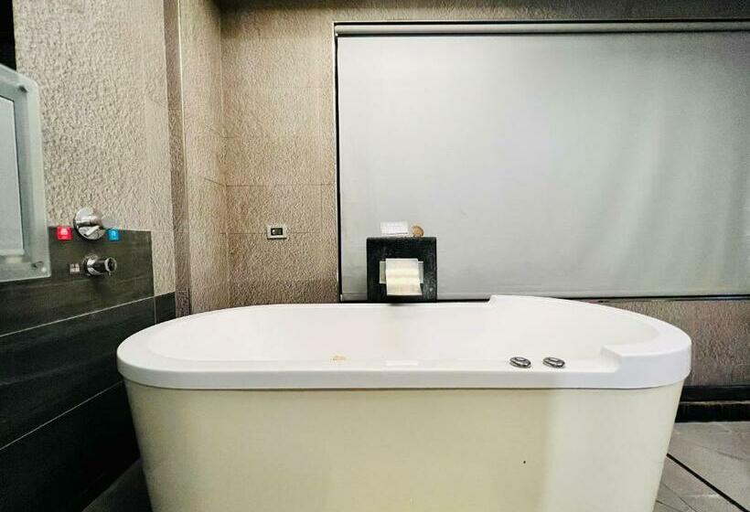 اتاق سوپریور, Motel Fabulous