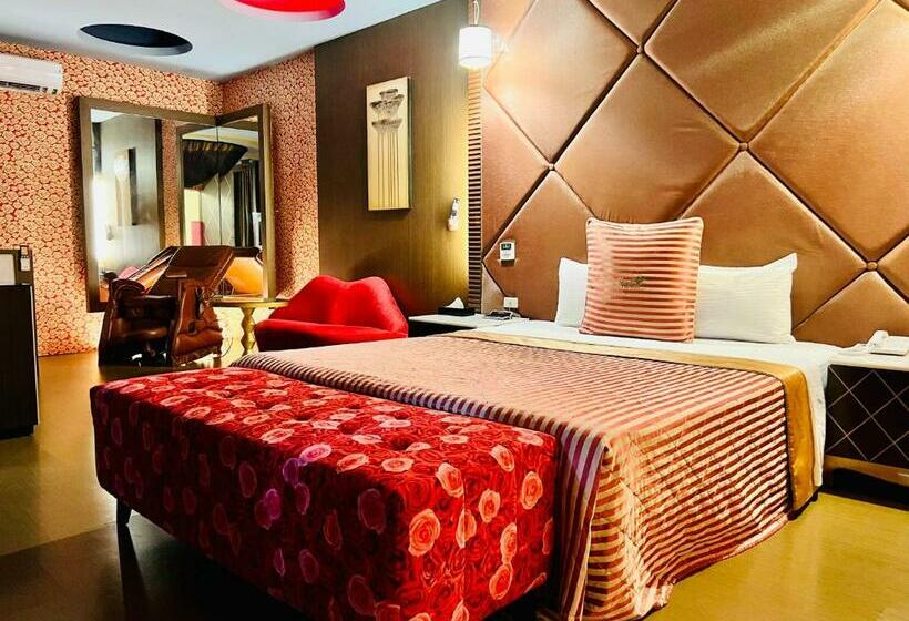 اتاق سوپریور, Motel Fabulous