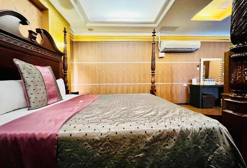سوییت, Motel Fabulous